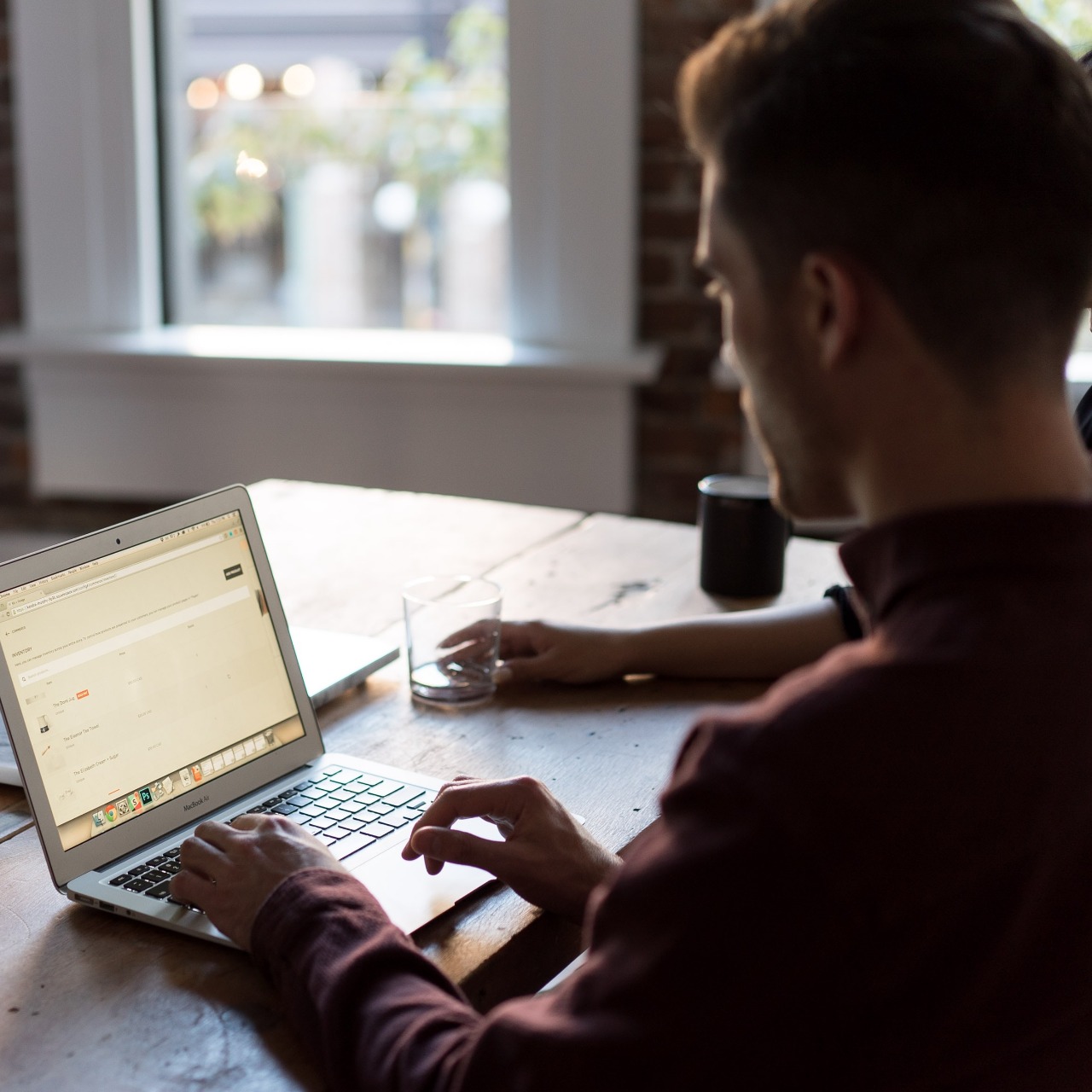 bench-accounting-C3V88BOoRoM-unsplash