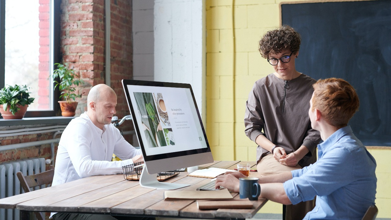 pexels-fauxels-3182761